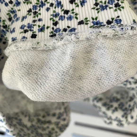💙GHANDA CO. blue and white floral pullover “Maggie” - Picture 11 of 15